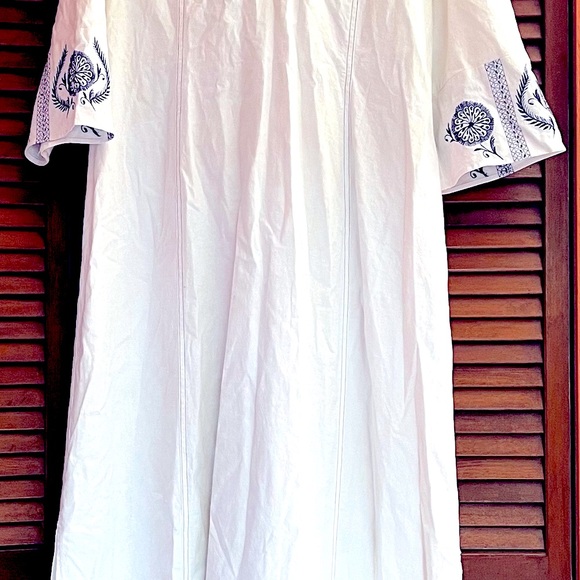 Soft Surroundings Hooded Embroidered Maxi Dress Beach Cover-Up Hoodie - Picture 7 of 11